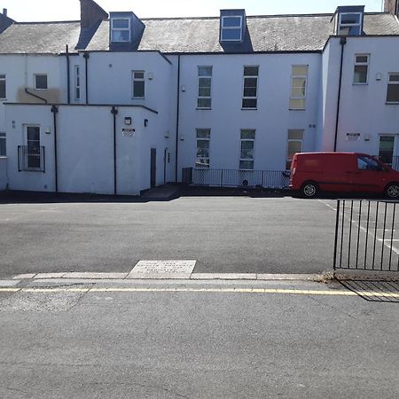 Quiet 2 Bedroom Flat In Darlington With Free Parking, Wi-Fi And More Екстер'єр фото