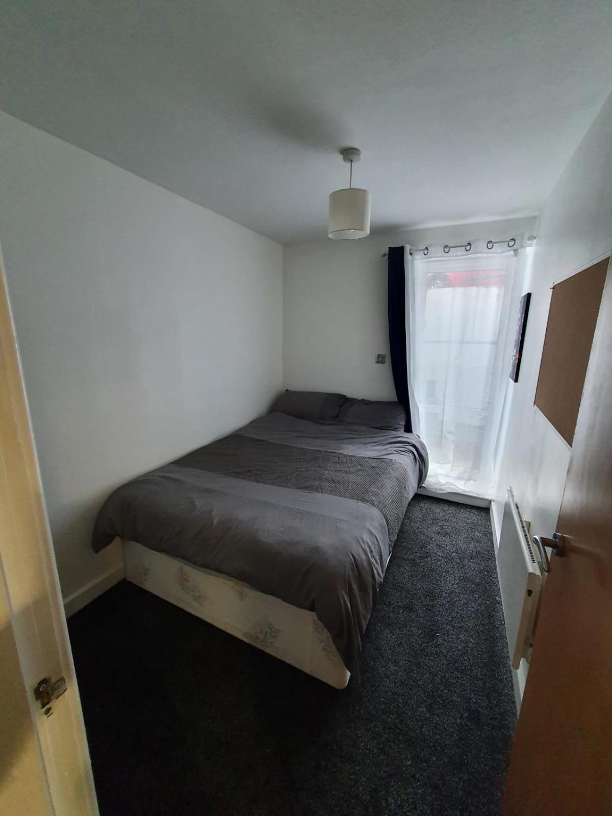 Quiet 2 Bedroom Flat In Darlington With Free Parking, Wi-Fi And More Екстер'єр фото