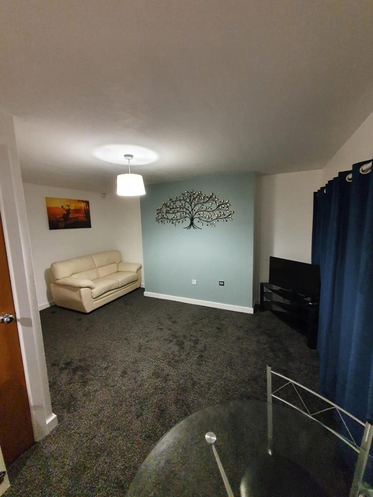 Quiet 2 Bedroom Flat In Darlington With Free Parking, Wi-Fi And More Екстер'єр фото